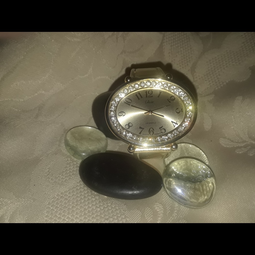 ⭐️Watch - Picture 2 of 3